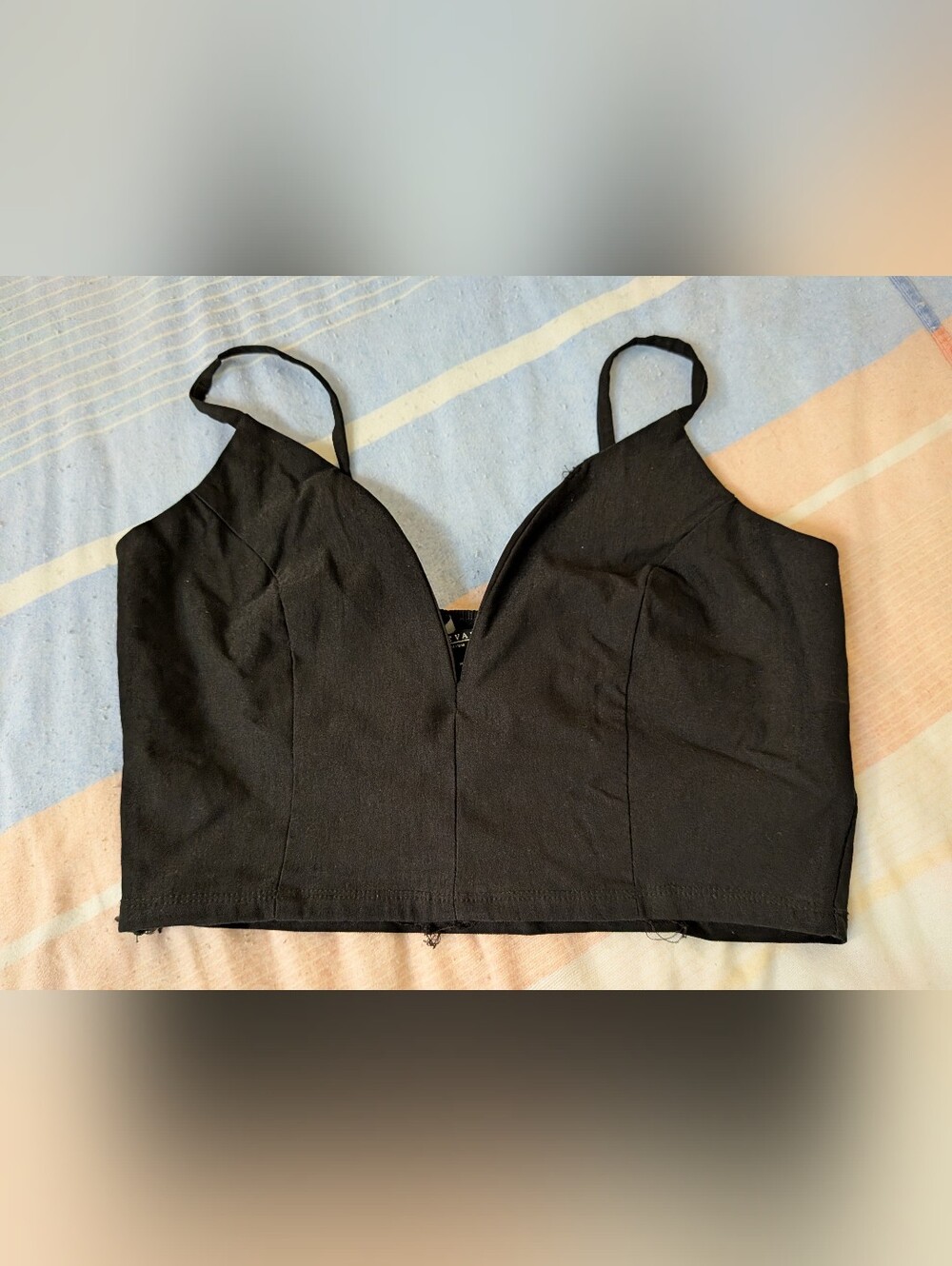 Black V-Neck Cropped Tank Top